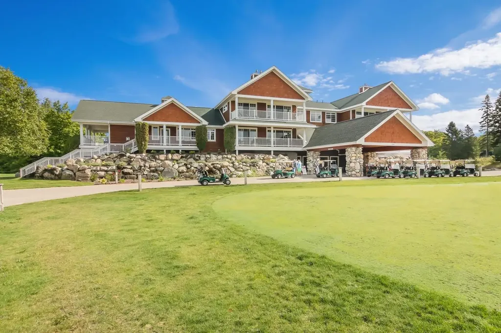 2418 Hawks Eye Drive Kearney Township MI 49615