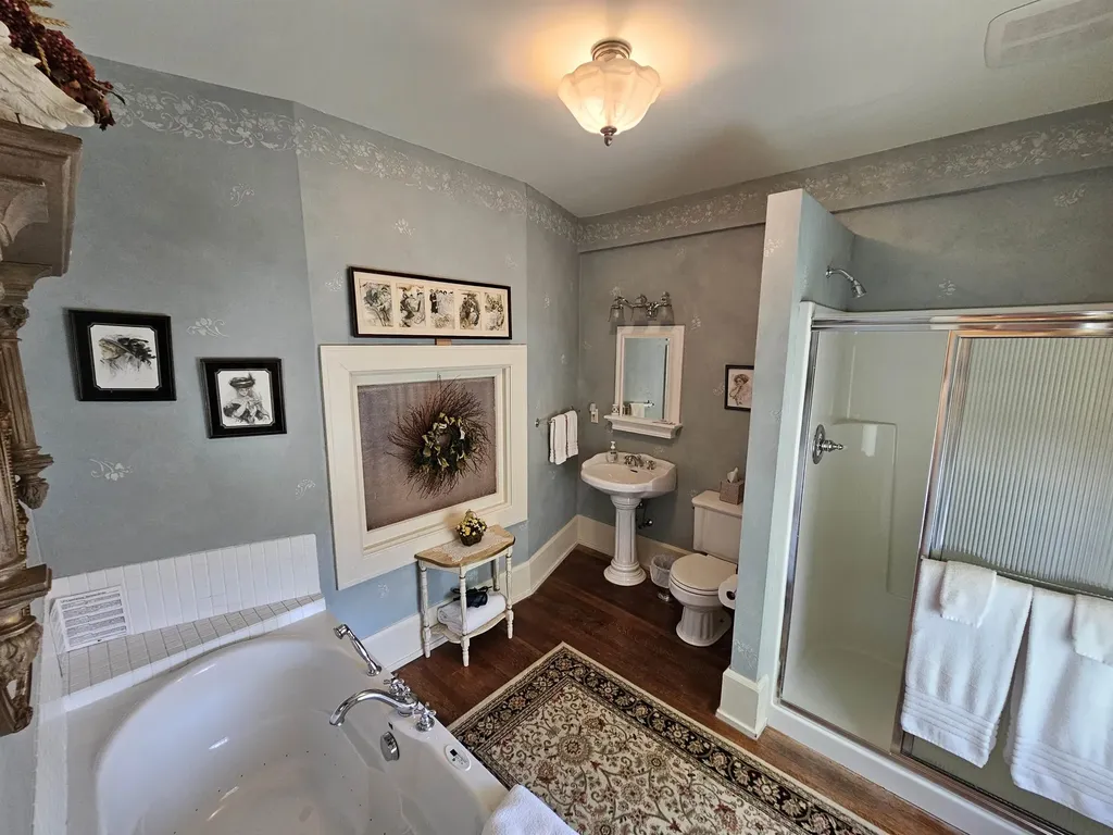 230 Wellington Traverse City City MI 49686