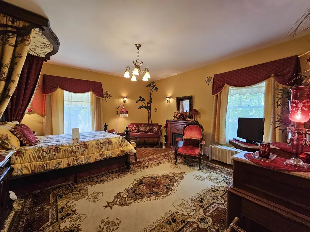 230 Wellington Traverse City City MI 49686