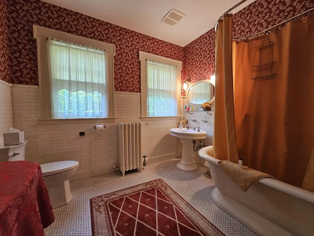 230 Wellington Traverse City City MI 49686