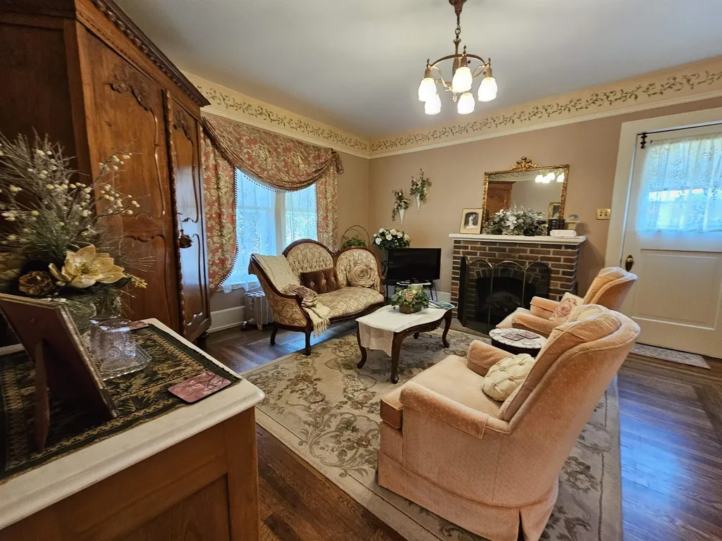 230 Wellington Traverse City City MI 49686