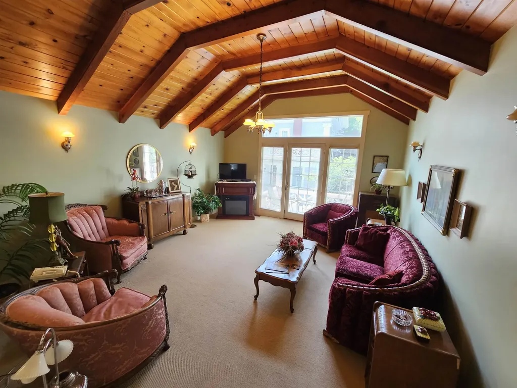 230 Wellington Traverse City City MI 49686