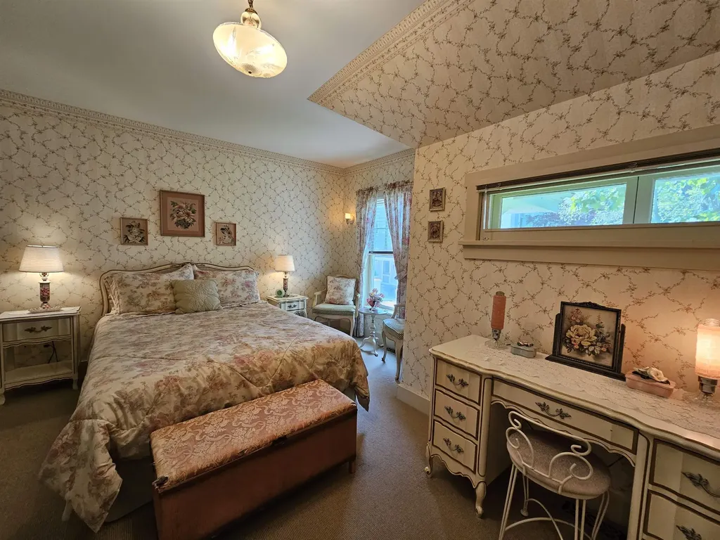 230 Wellington Traverse City City MI 49686