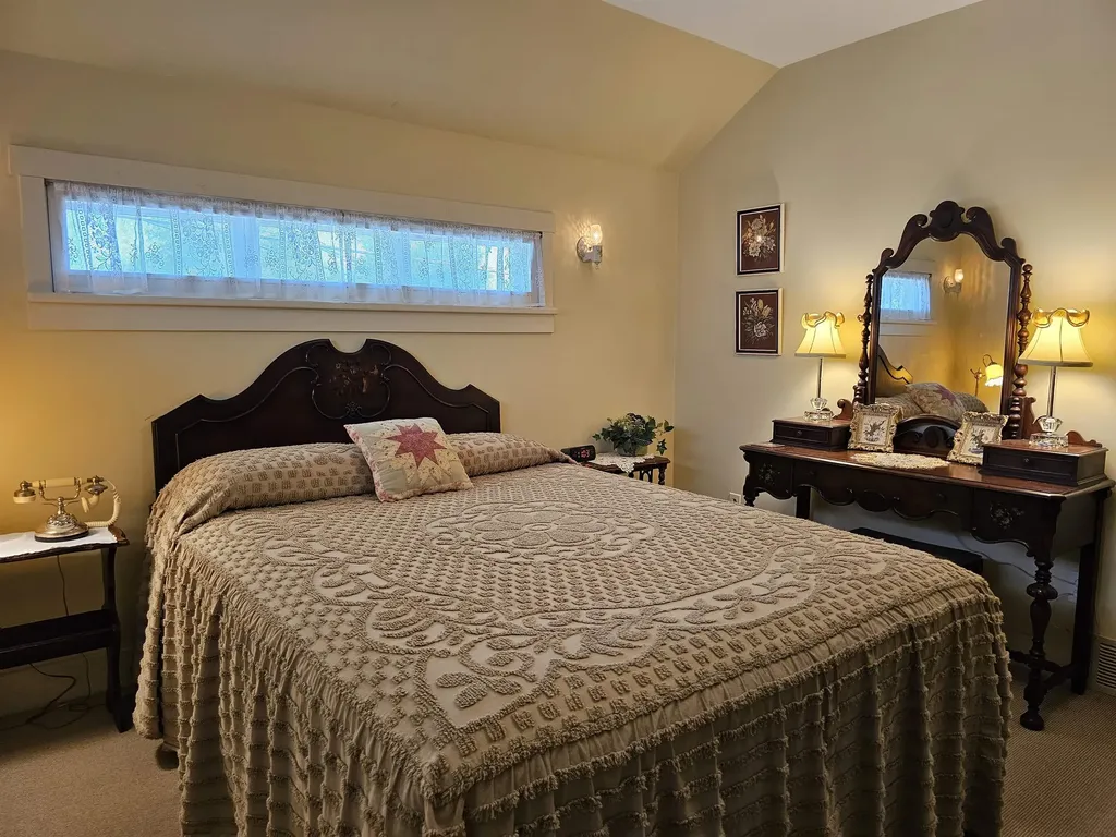230 Wellington Traverse City City MI 49686