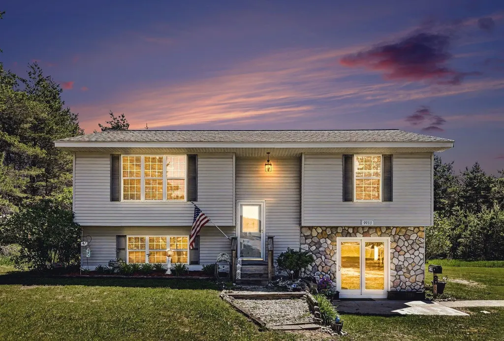 9933 Summit City Road Paradise Township MI 49649