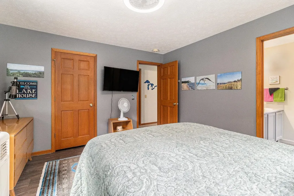 5505 Indian Trail Blaine Township MI 49635