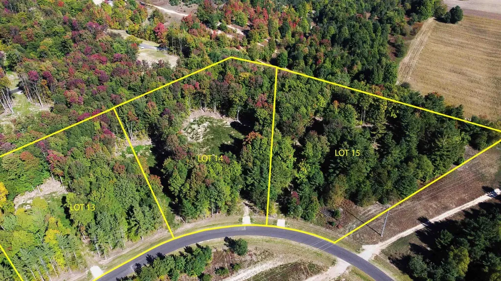 6075 Mountain Sky Road Paradise Township MI 49649