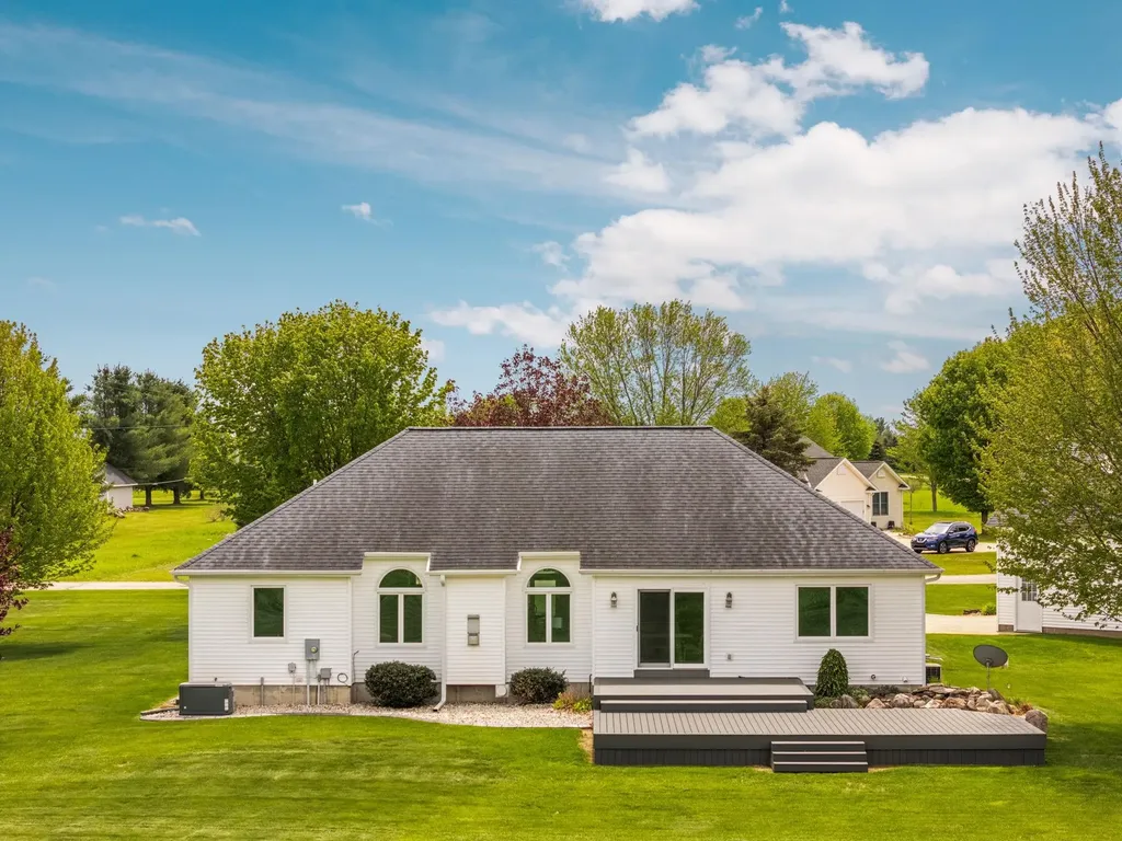8480 Farm Lane Cherry Grove Township MI 49601