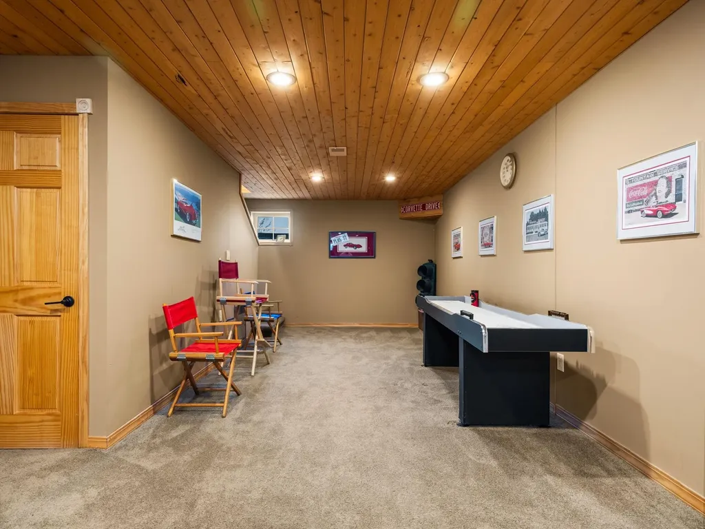 8480 Farm Lane Cherry Grove Township MI 49601