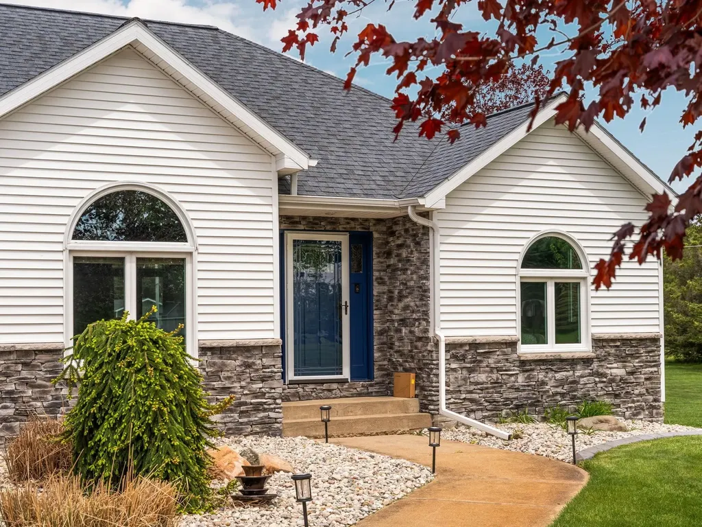8480 Farm Lane Cherry Grove Township MI 49601