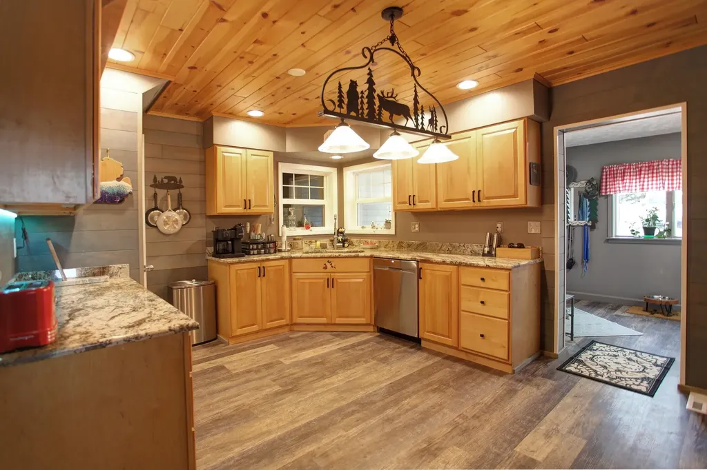 8201 Essex Road Banks Township MI 49729