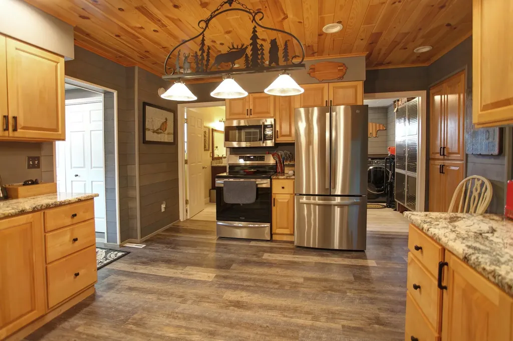 8201 Essex Road Banks Township MI 49729
