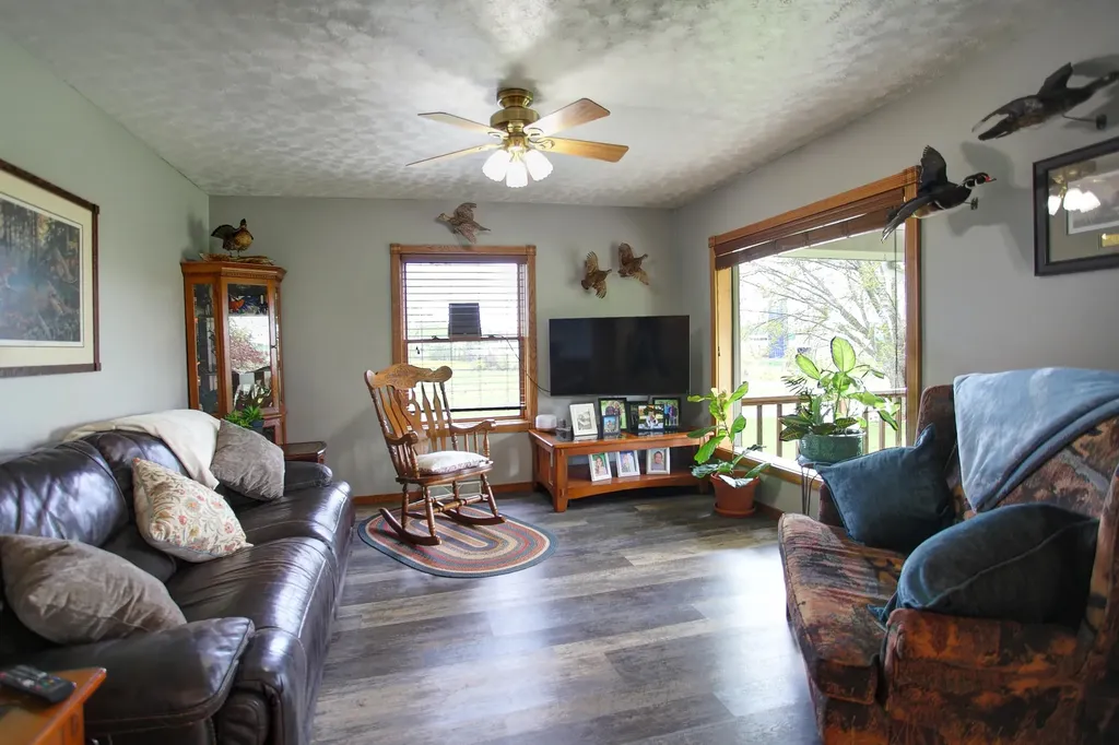 8201 Essex Road Banks Township MI 49729
