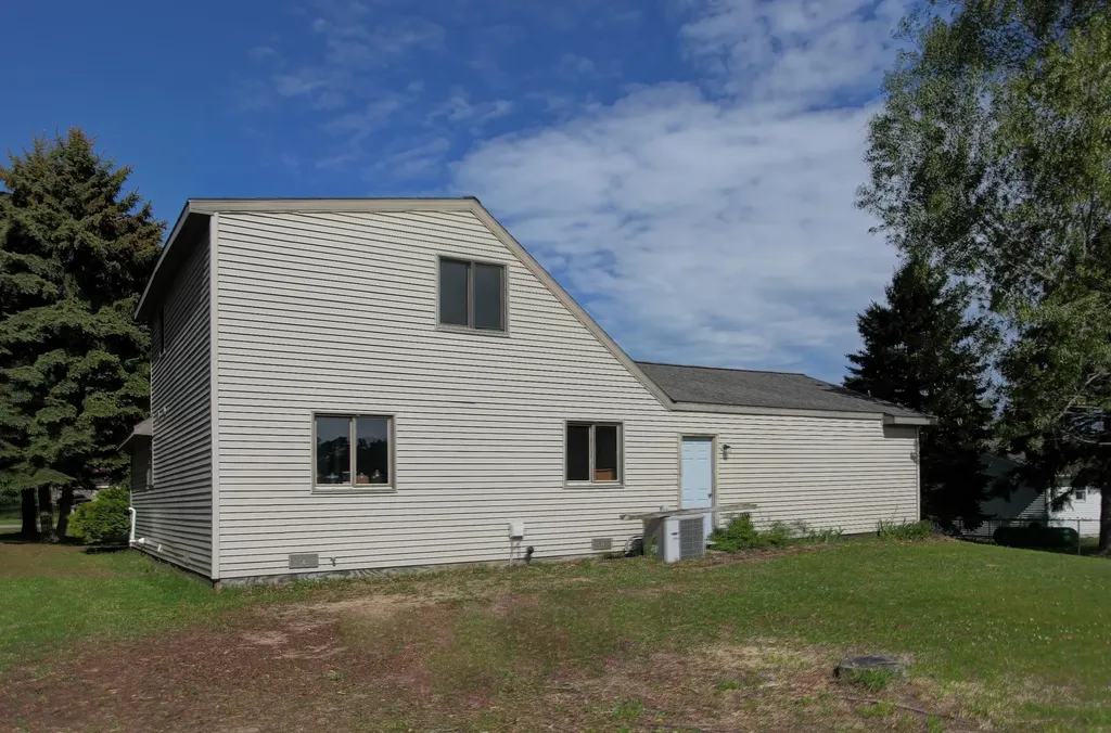 12325 Lincoln Hollow Court Elmwood Charter Township MI 49621