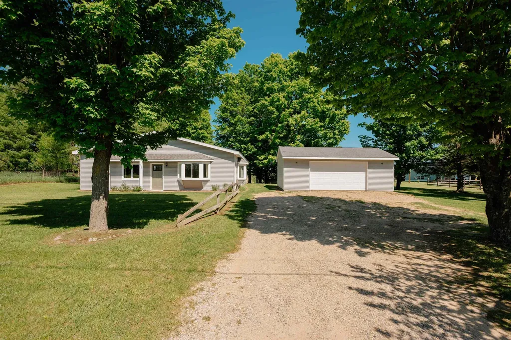 5875 Knight Road Union Township MI 49649