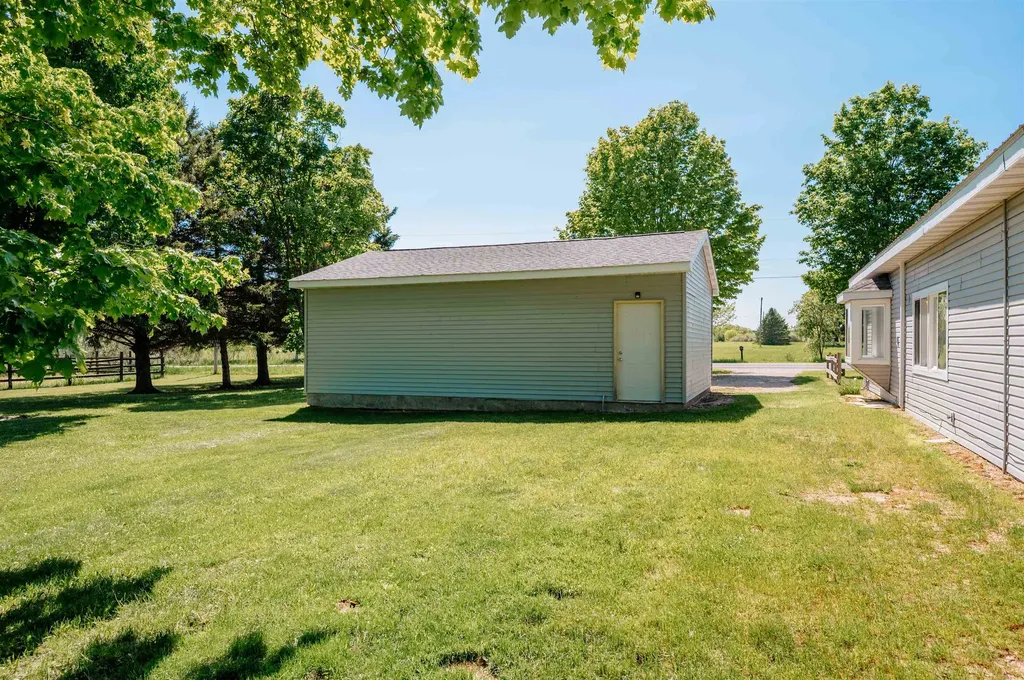 5875 Knight Road Union Township MI 49649