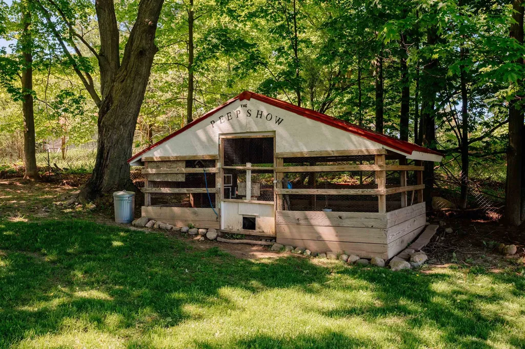 5875 Knight Road Union Township MI 49649