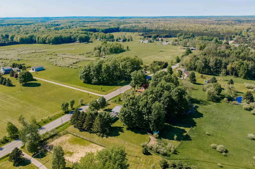 5875 Knight Road Union Township MI 49649