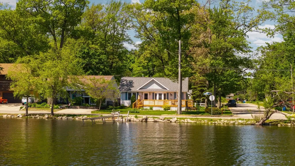 1902 North Boulevard Cadillac City MI 49601