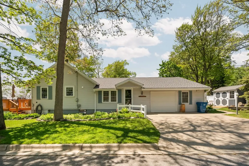 1902 North Boulevard Cadillac City MI 49601