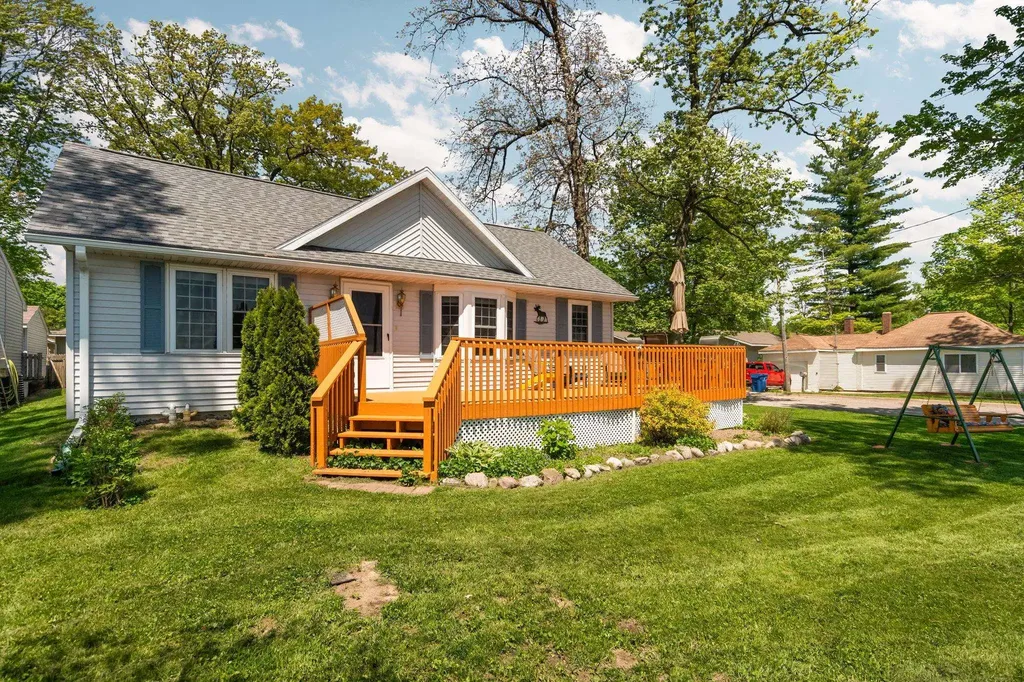 1902 North Boulevard Cadillac City MI 49601