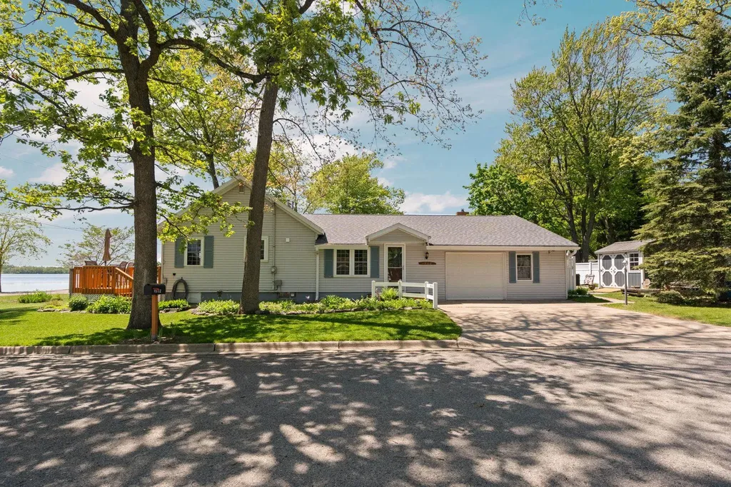 1902 North Boulevard Cadillac City MI 49601
