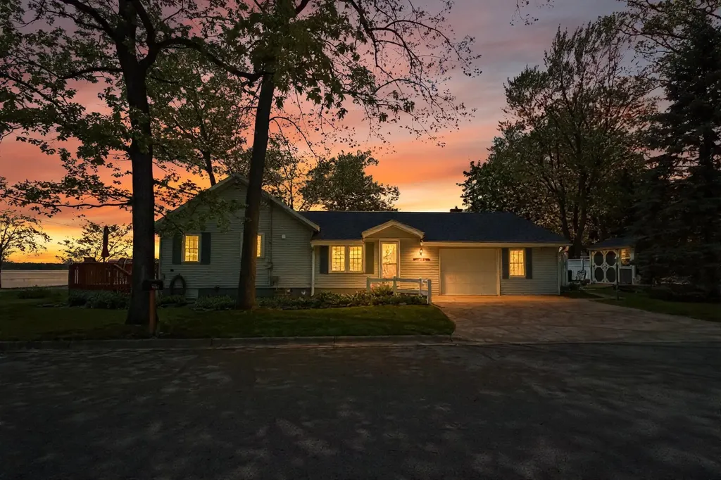 1902 North Boulevard Cadillac City MI 49601