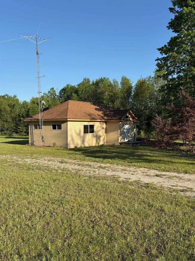 3037 Ballard Road Joyfield Township MI 49616