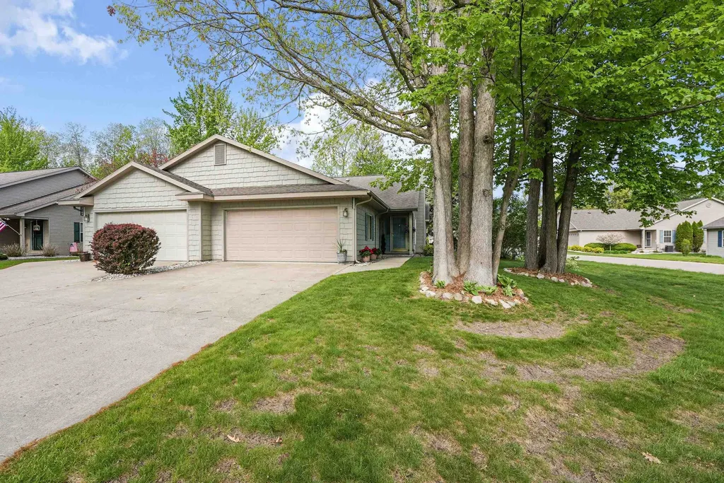3149 Aspen Bluff Garfield Charter Township MI 49686