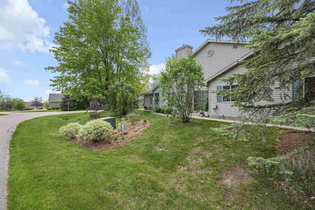 3149 Aspen Bluff Garfield Charter Township MI 49686