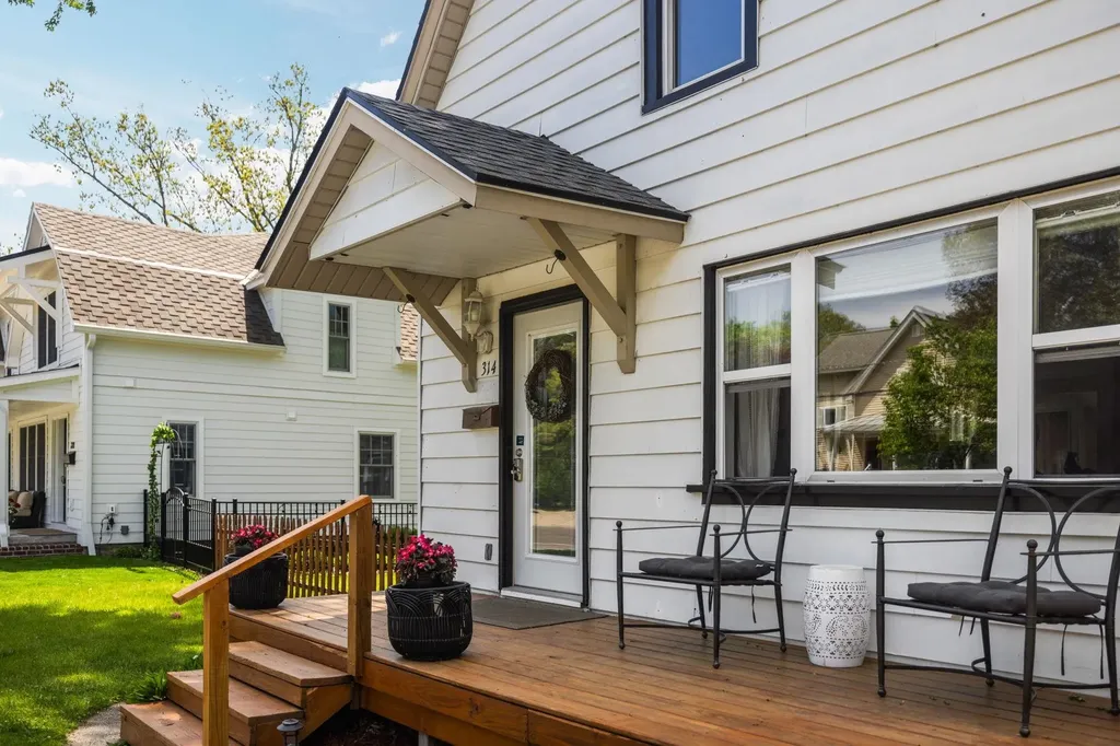 314 Barlow Street Traverse City City MI 49686