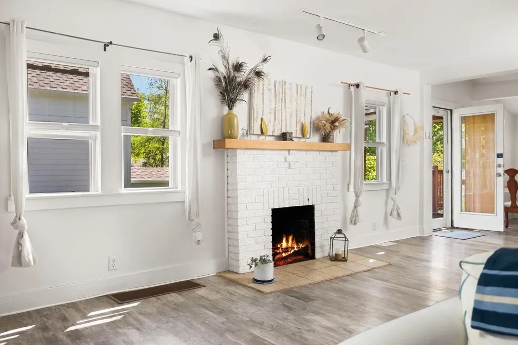 314 Barlow Street Traverse City City MI 49686