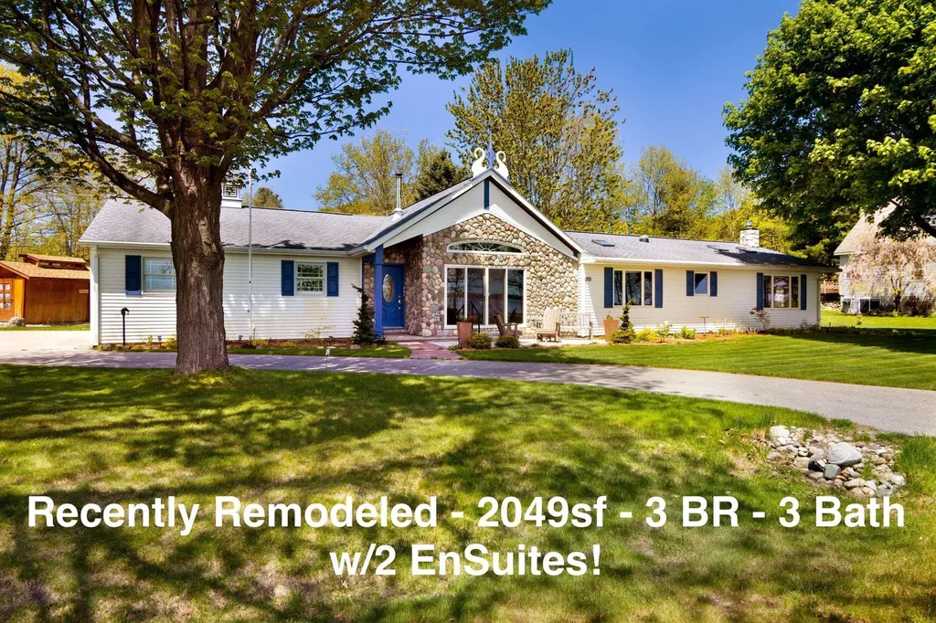 11537 Bluff Road Peninsula Township MI 49686