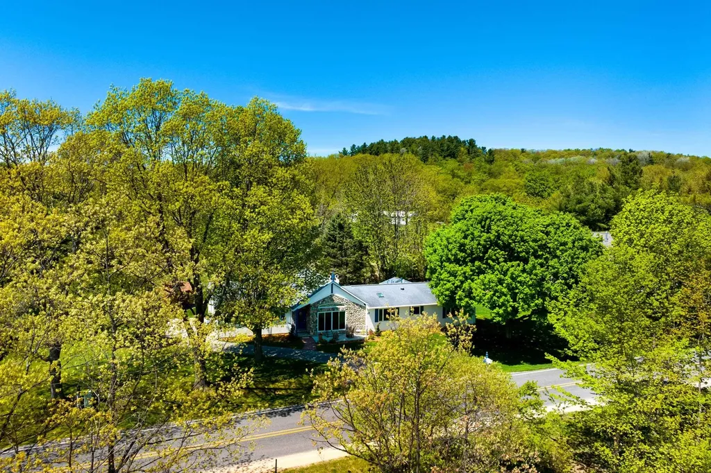 11537 Bluff Road Peninsula Township MI 49686
