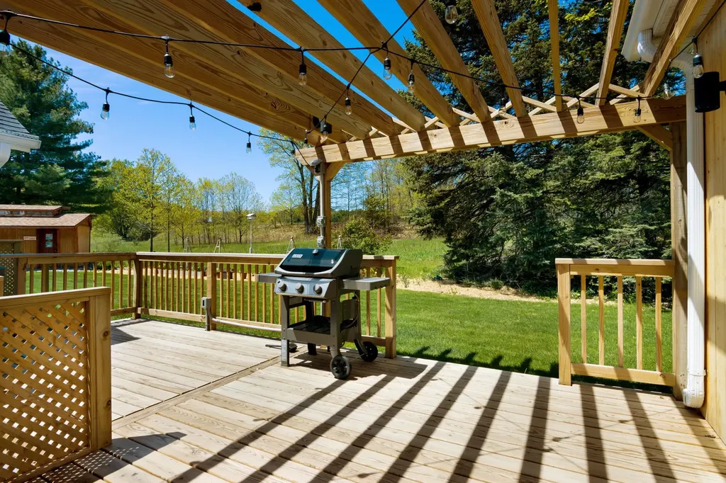 11537 Bluff Road Peninsula Township MI 49686