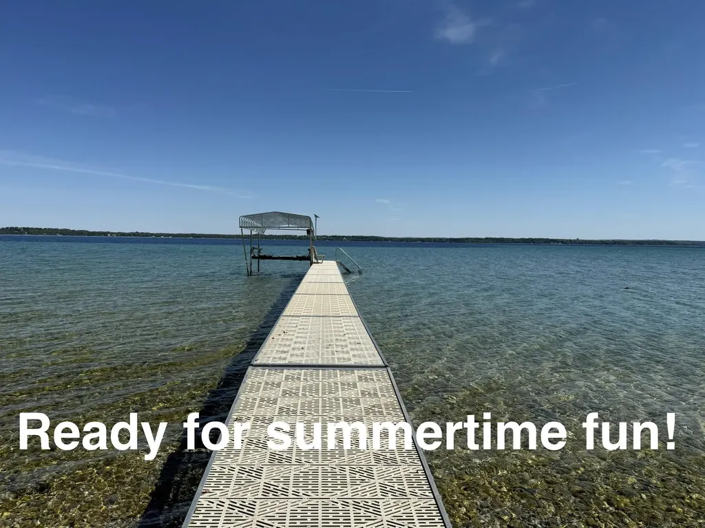 11537 Bluff Road Peninsula Township MI 49686