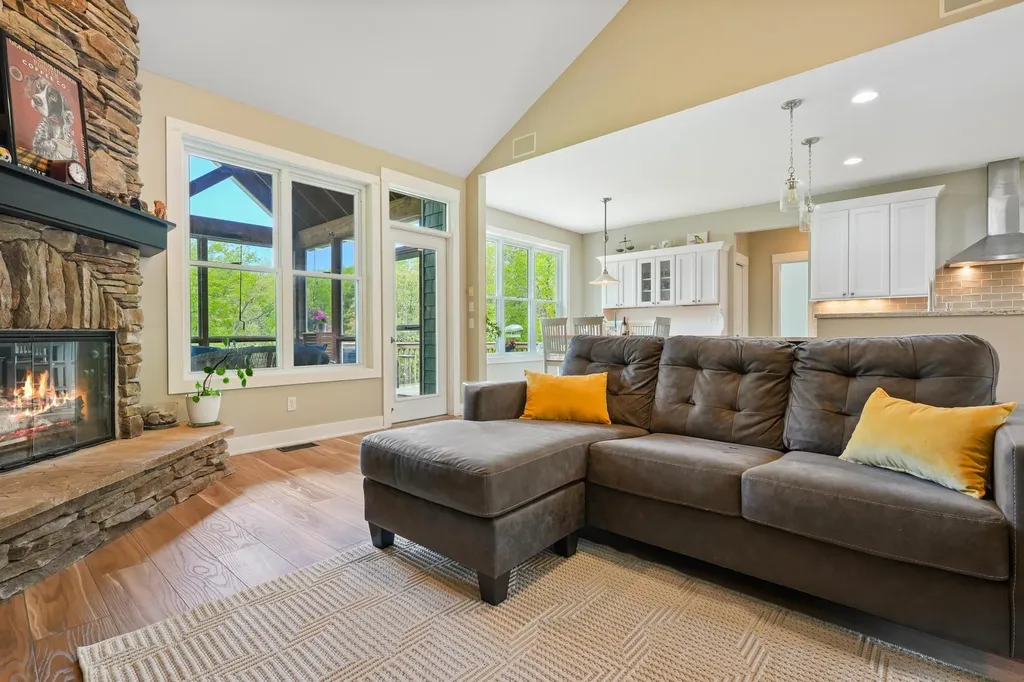 3595 Yorkshire Drive East Bay Township MI 49686