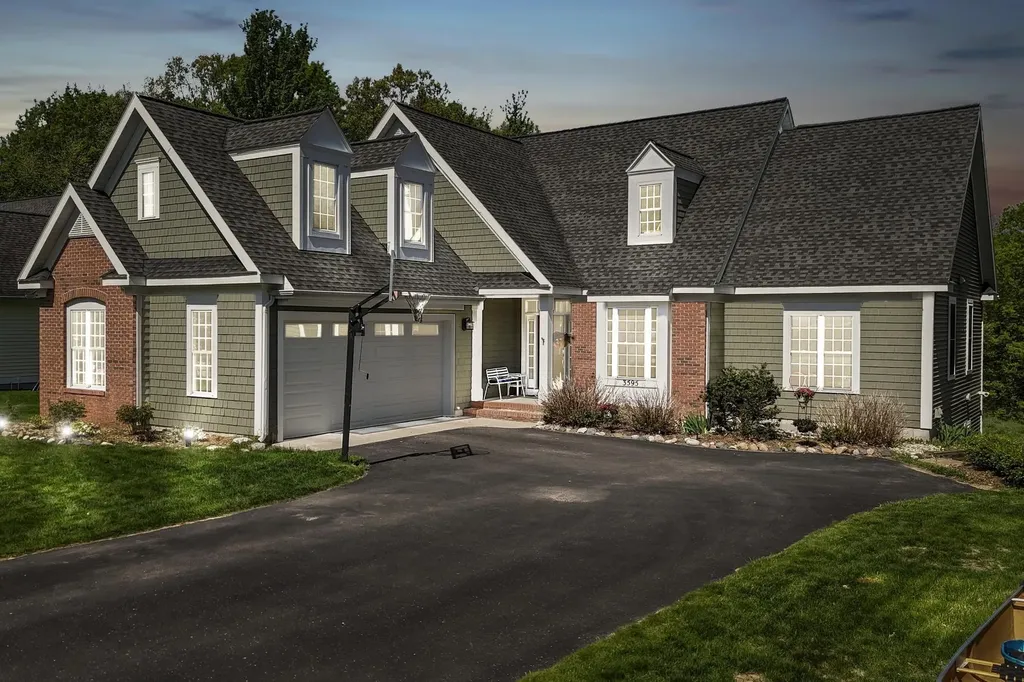 3595 Yorkshire Drive East Bay Township MI 49686