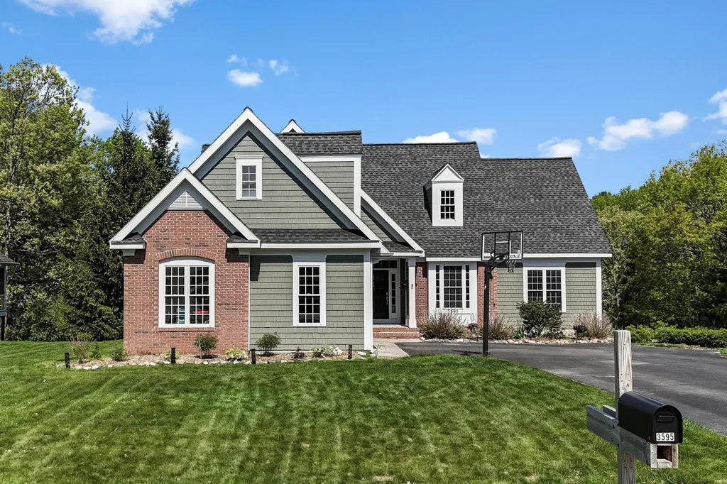 3595 Yorkshire Drive East Bay Township MI 49686