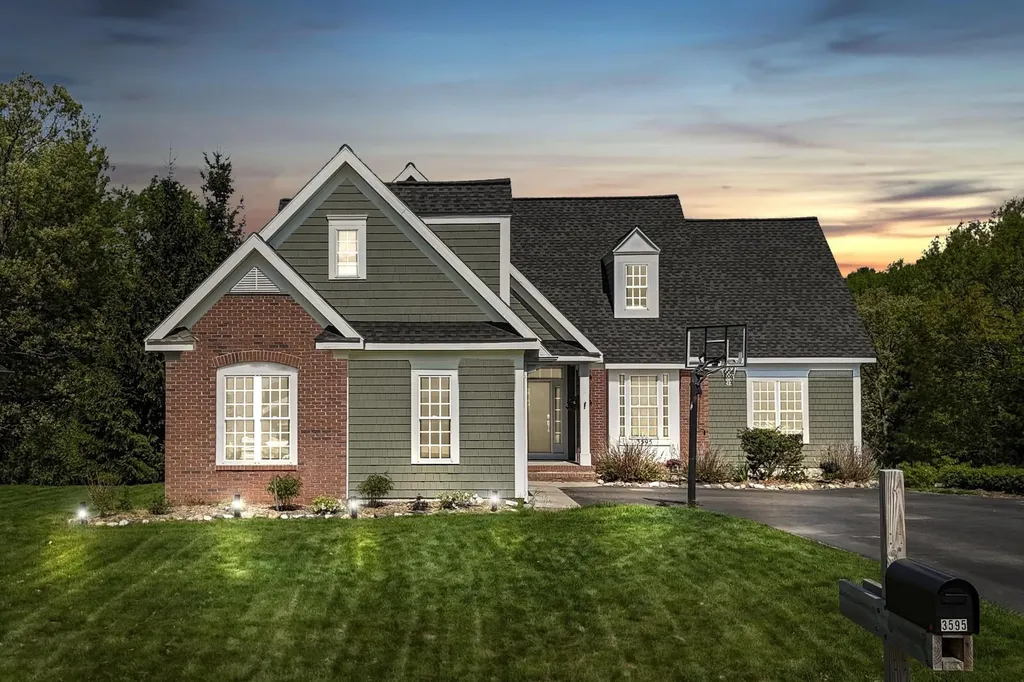 3595 Yorkshire Drive East Bay Township MI 49686