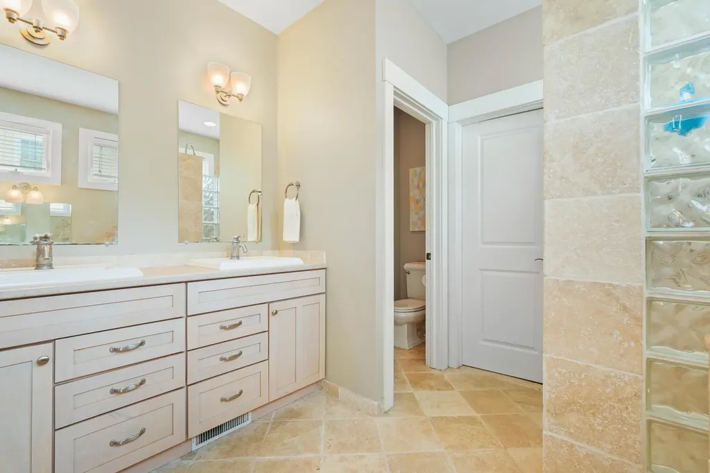 3595 Yorkshire Drive East Bay Township MI 49686