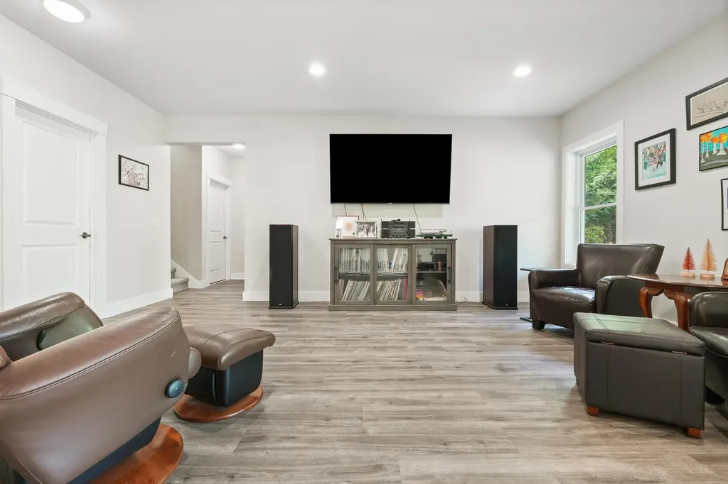 3595 Yorkshire Drive East Bay Township MI 49686