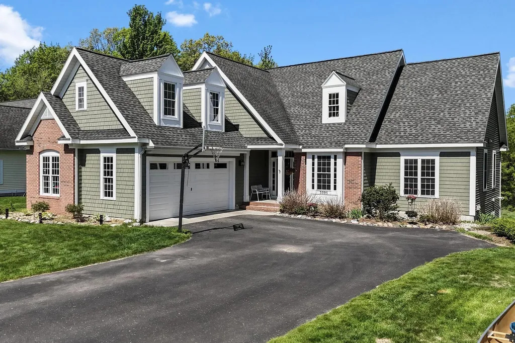 3595 Yorkshire Drive East Bay Township MI 49686