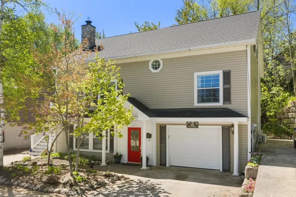 214 Newman Street Charlevoix Township MI 49720