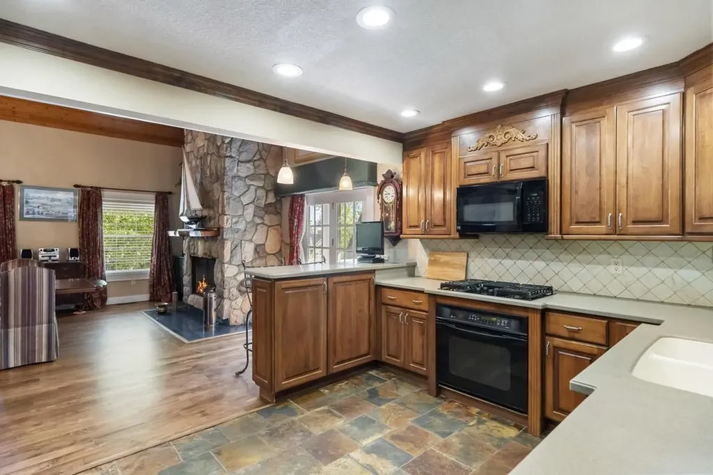 214 Newman Street Charlevoix Township MI 49720