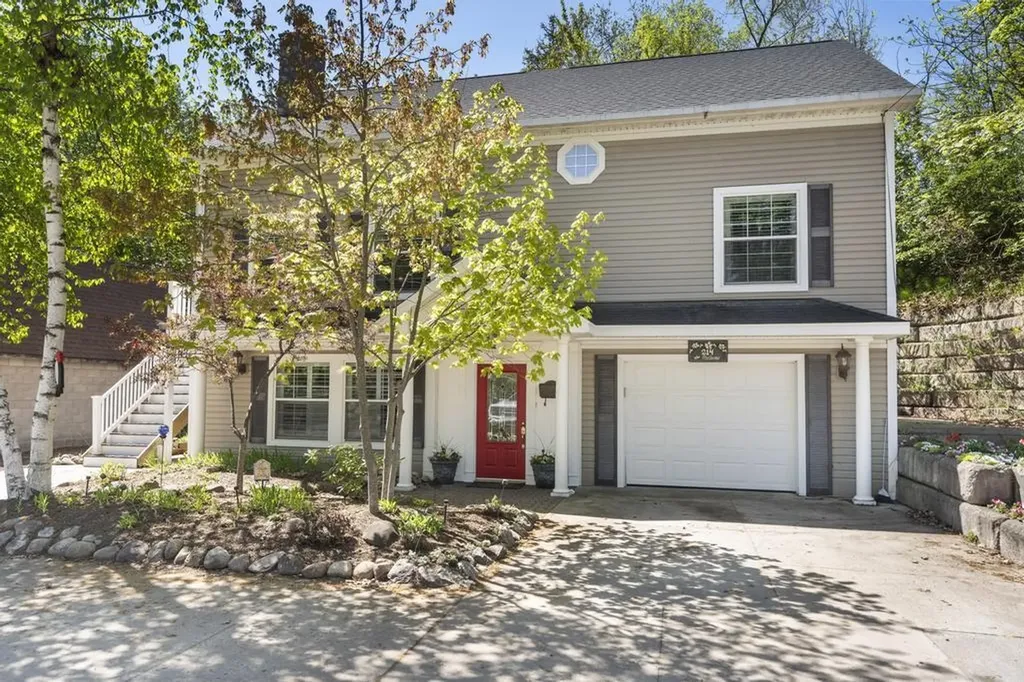 214 Newman Street Charlevoix Township MI 49720