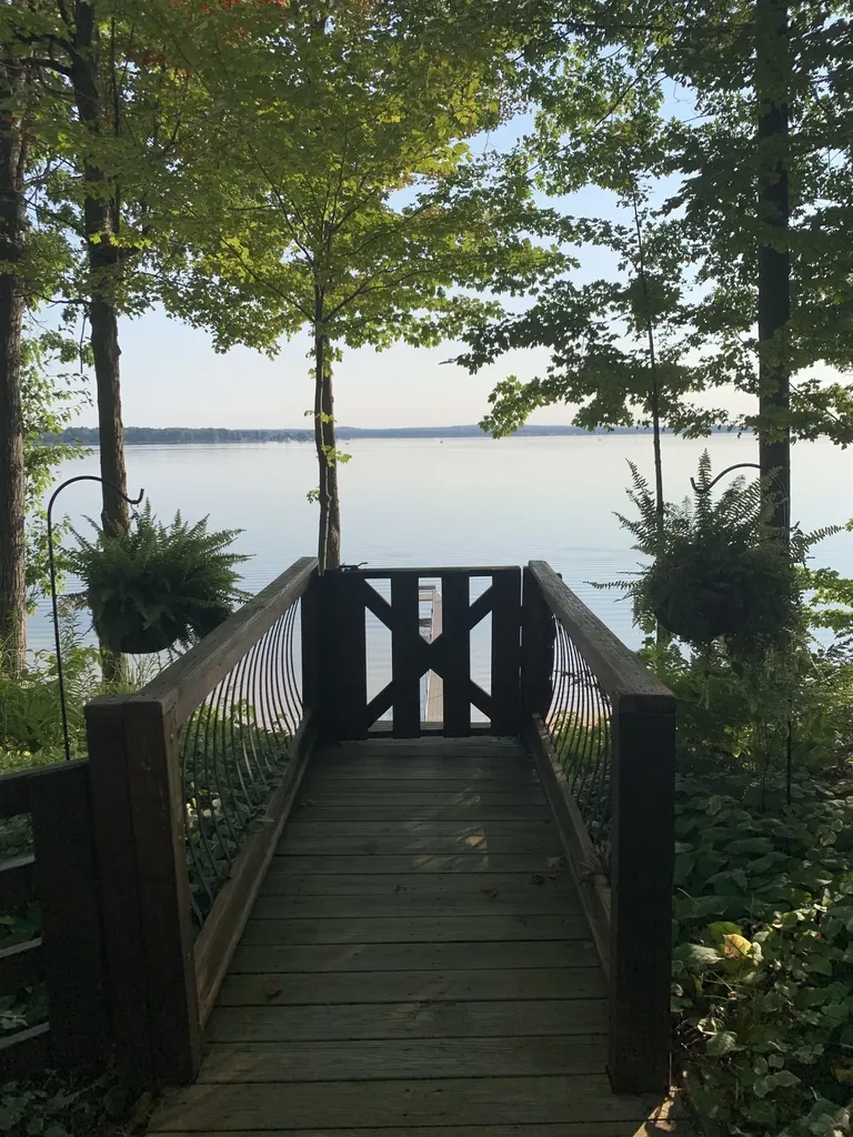 1504 S Birchaven Beach Lake Township MI 49651