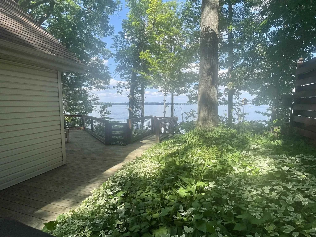 1504 S Birchaven Beach Lake Township MI 49651