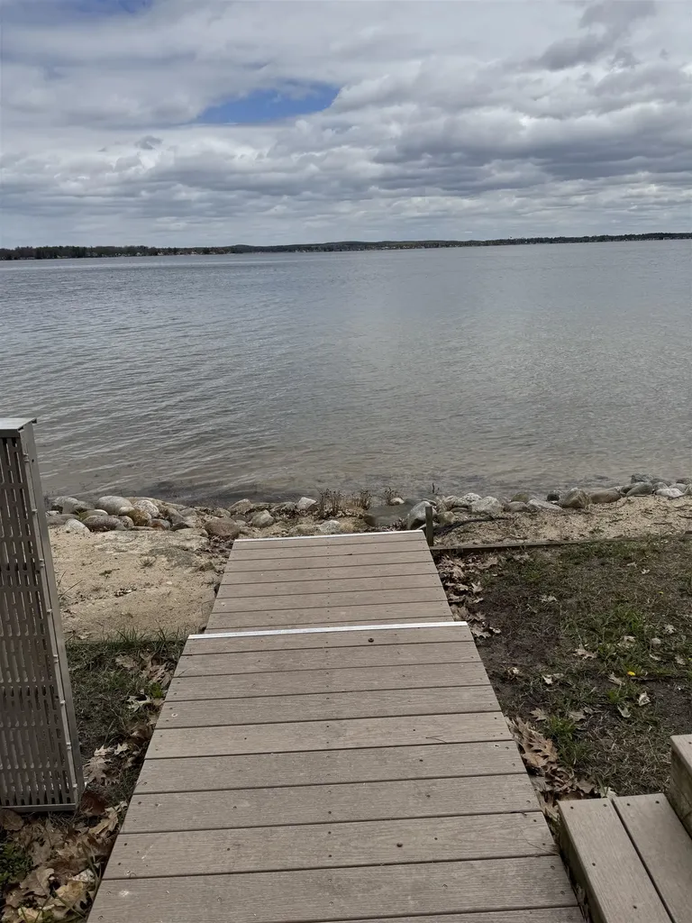 1504 S Birchaven Beach Lake Township MI 49651