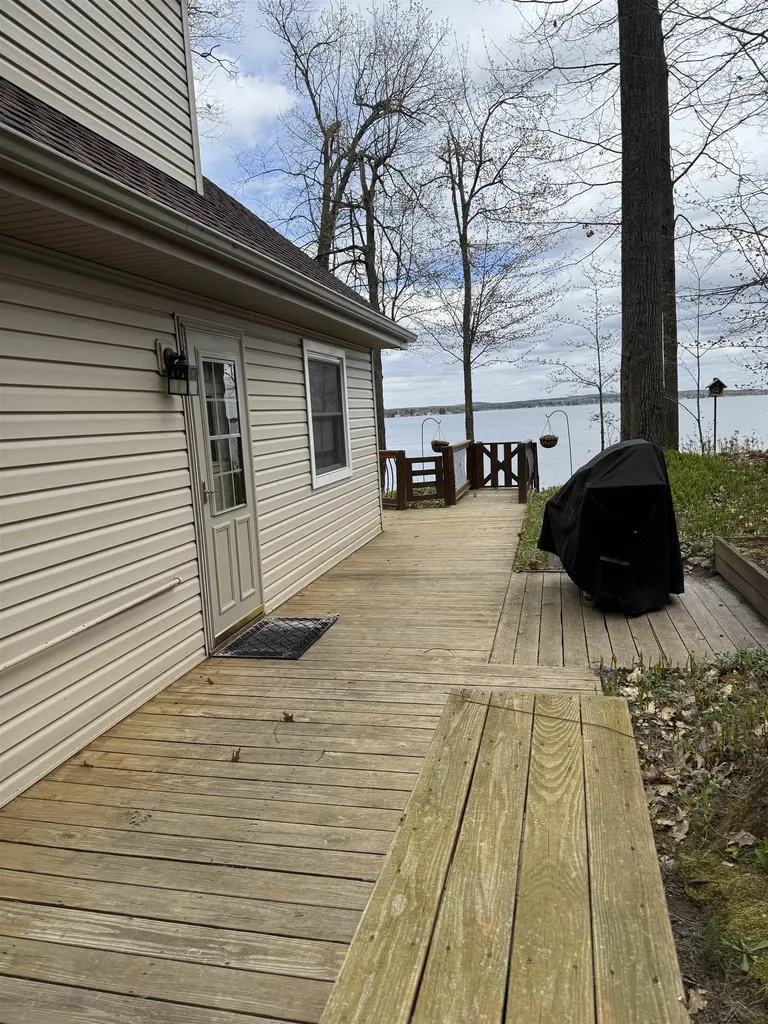 1504 S Birchaven Beach Lake Township MI 49651
